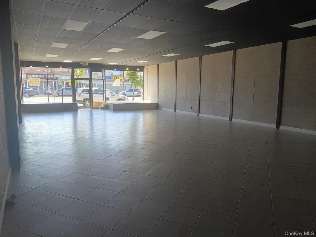 420 Sunrise Highway Lynbrook NY 11563