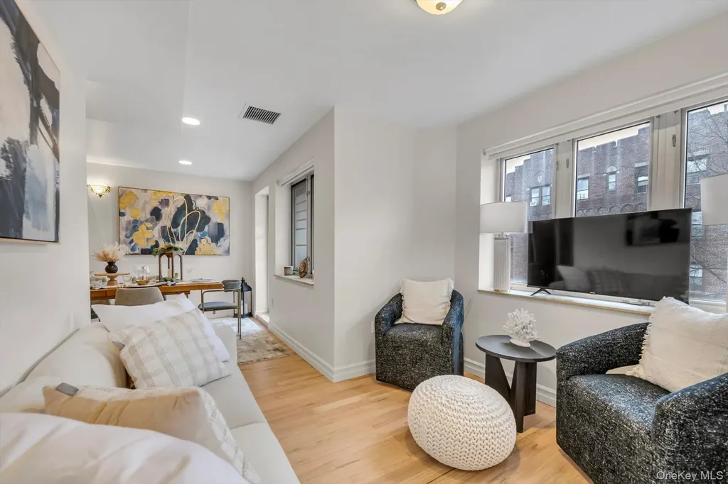 8510 Elmhurst Avenue Elmhurst NY 11373