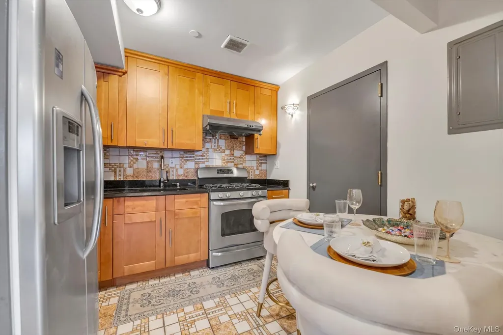 8510 Elmhurst Avenue Elmhurst NY 11373