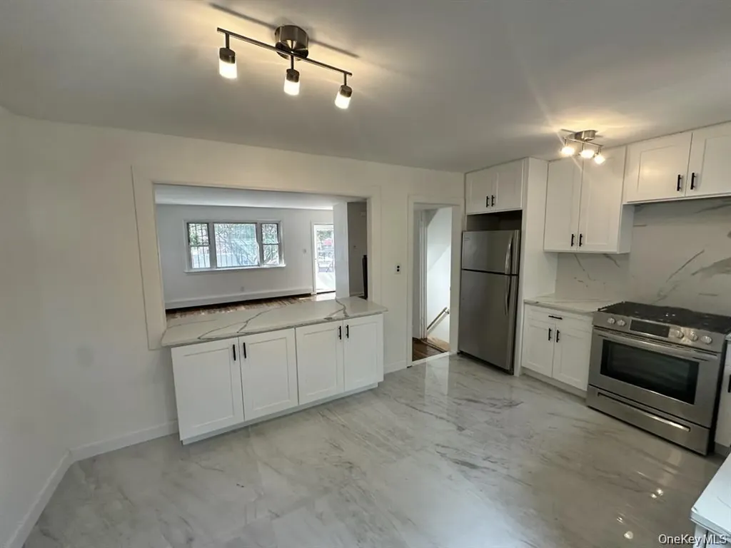 1045 E 228th Street Bronx NY 10466