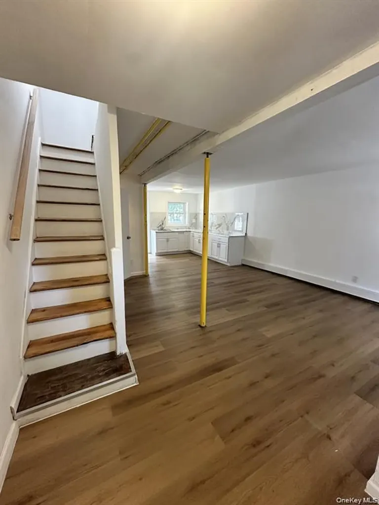 1045 E 228th Street Bronx NY 10466