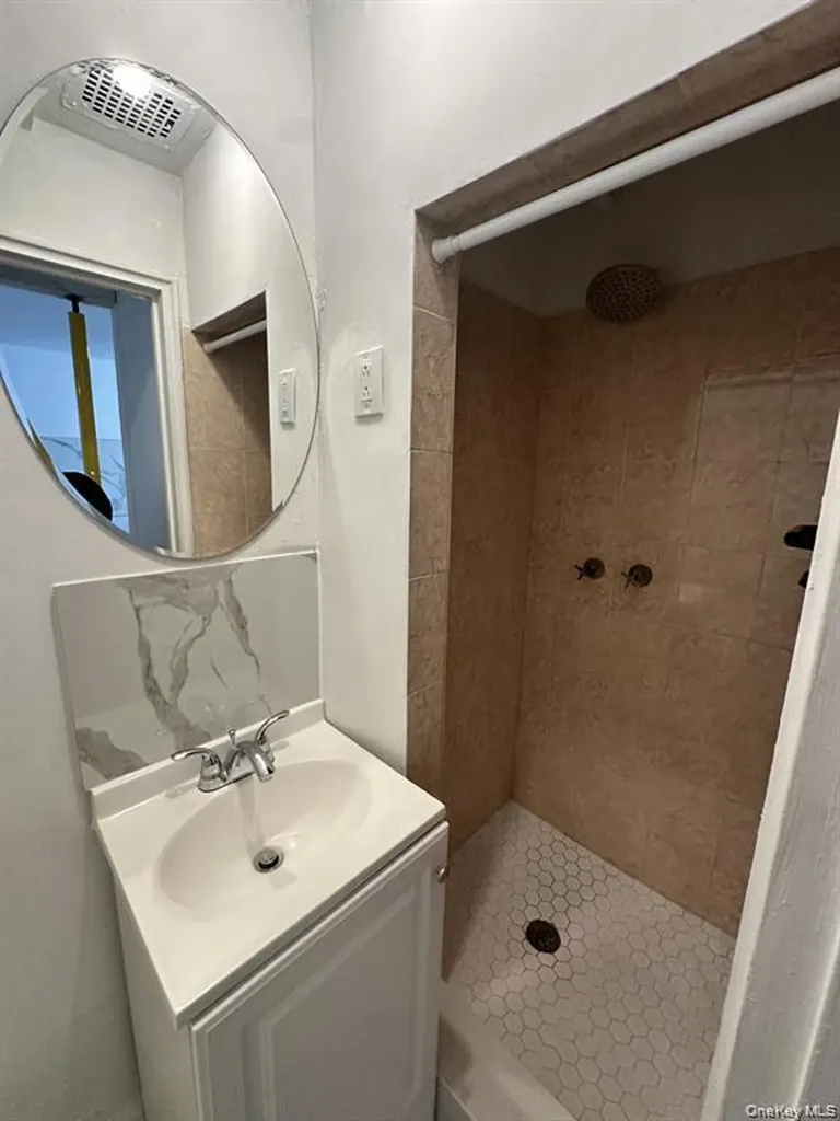 1045 E 228th Street Bronx NY 10466