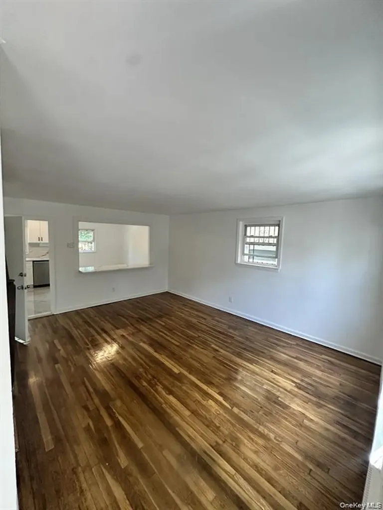 1045 E 228th Street Bronx NY 10466