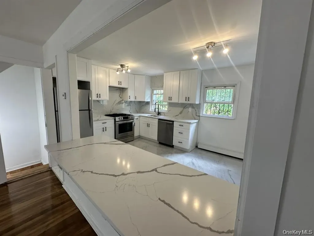 1045 E 228th Street Bronx NY 10466