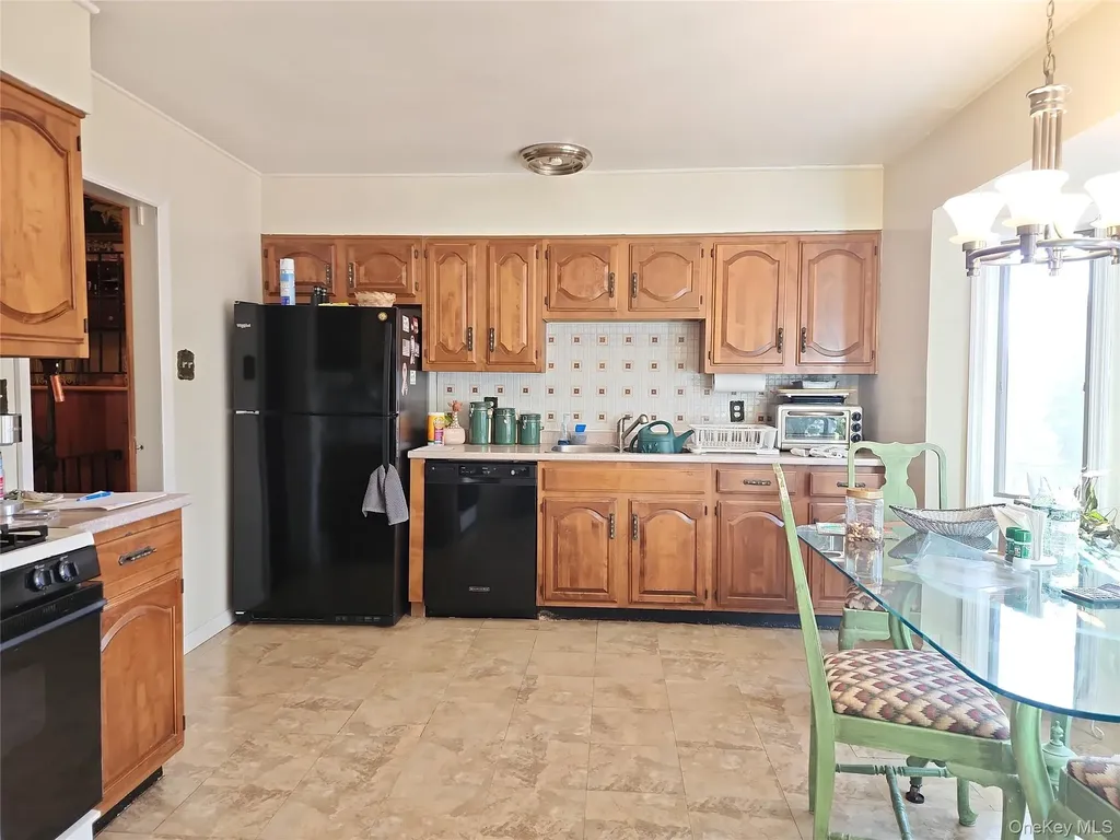 3 Dorset Way Glen Cove NY 11542