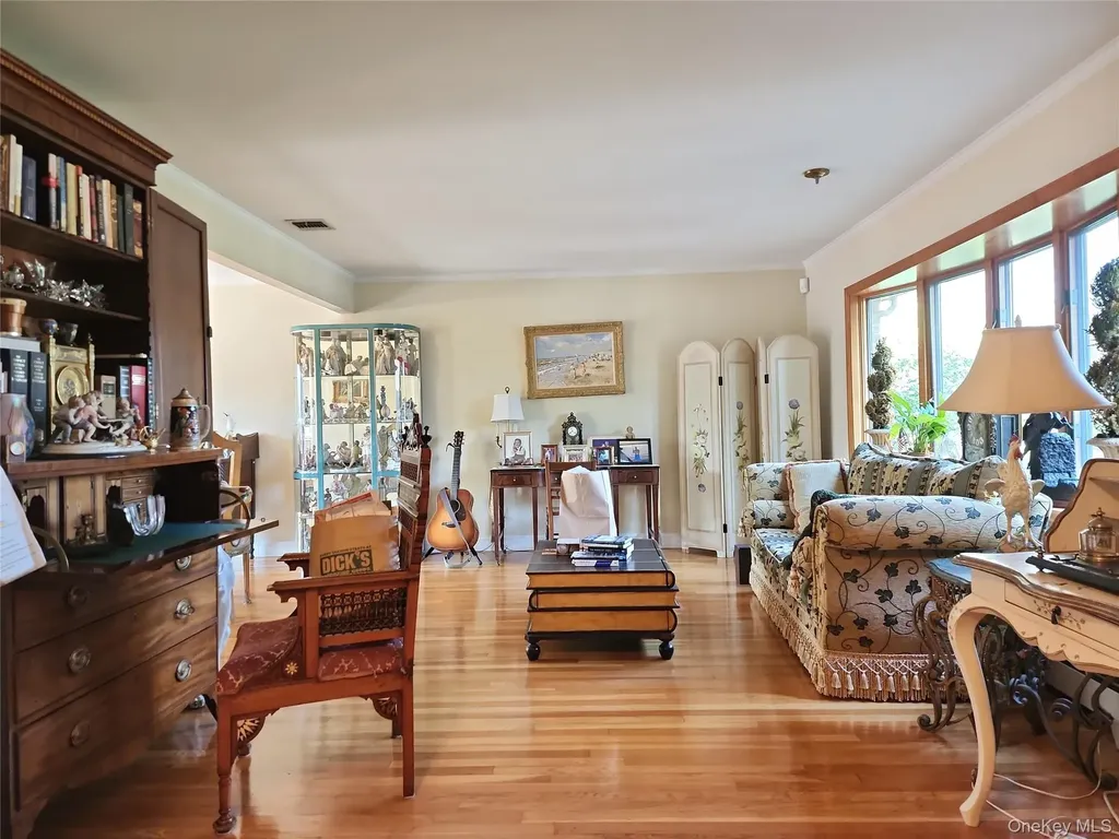 3 Dorset Way Glen Cove NY 11542