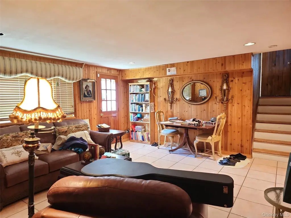 3 Dorset Way Glen Cove NY 11542