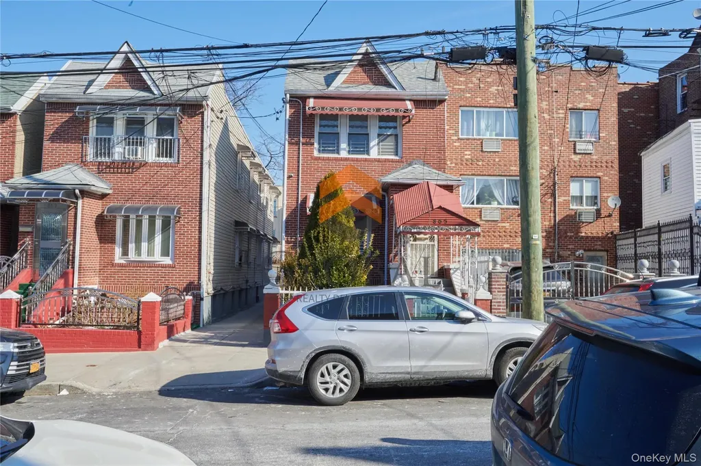 865 E 215th Street Bronx NY 10467