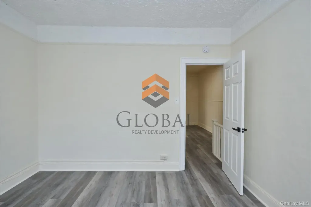 865 E 215th Street Bronx NY 10467