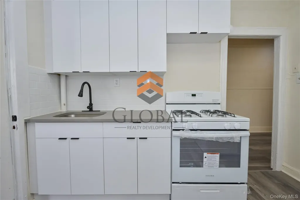 865 E 215th Street Bronx NY 10467