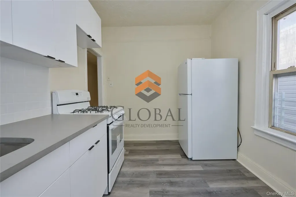 865 E 215th Street Bronx NY 10467