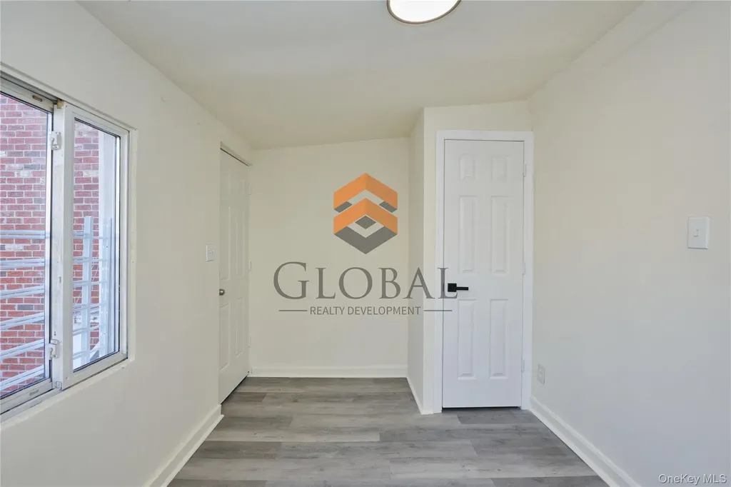 865 E 215th Street Bronx NY 10467