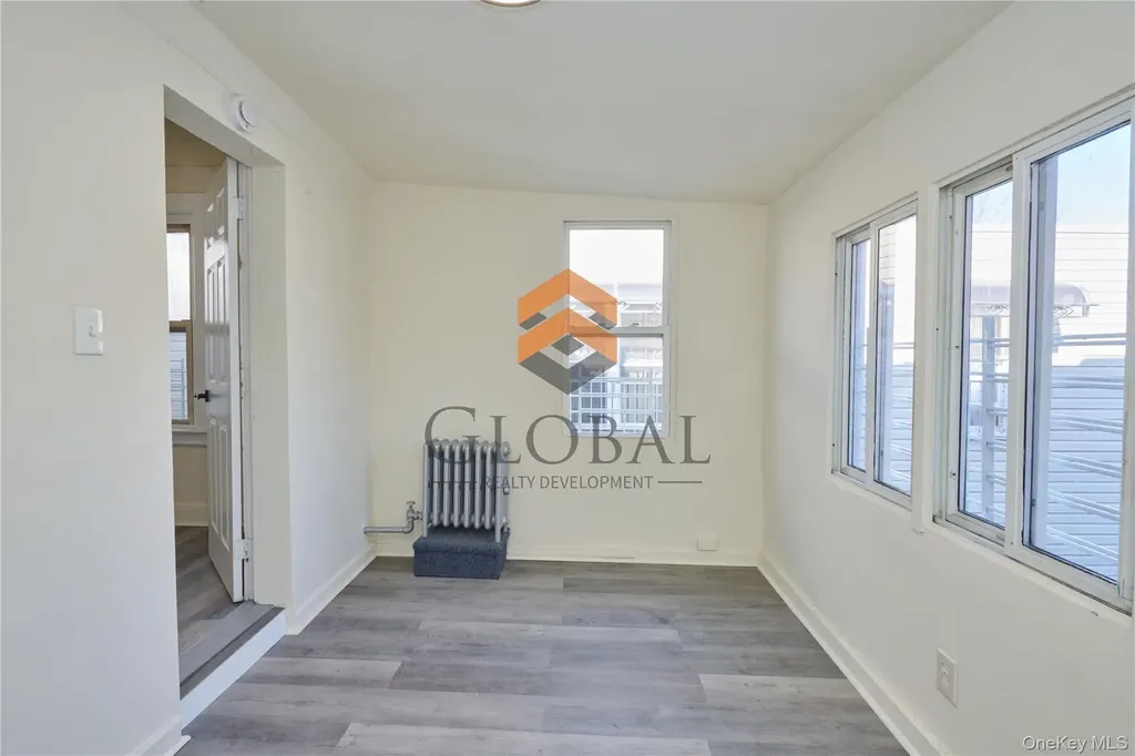865 E 215th Street Bronx NY 10467