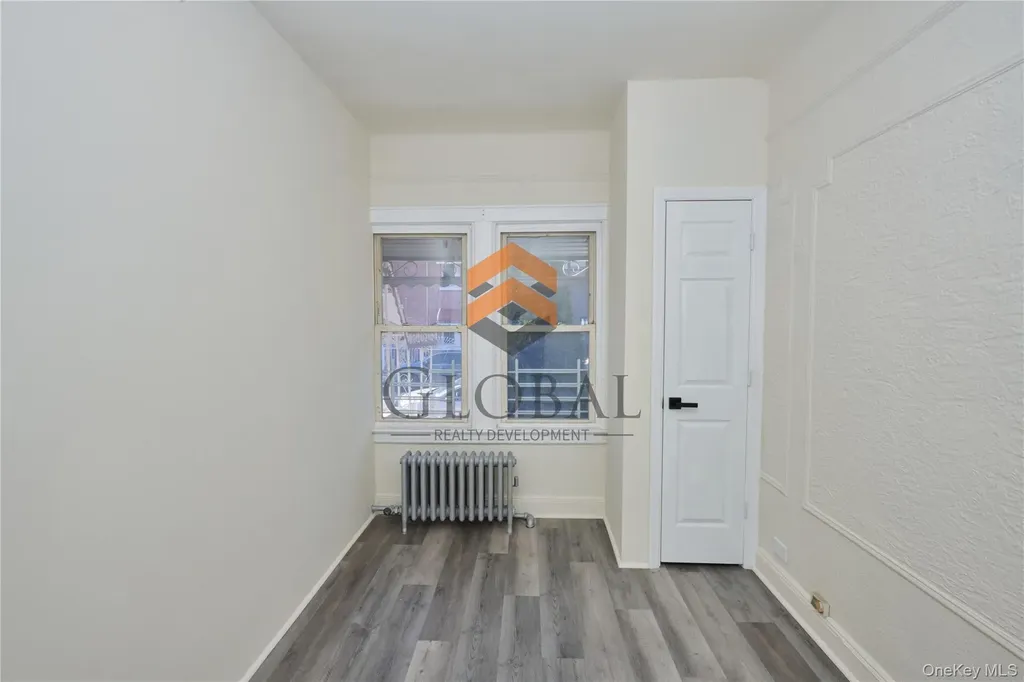 865 E 215th Street Bronx NY 10467