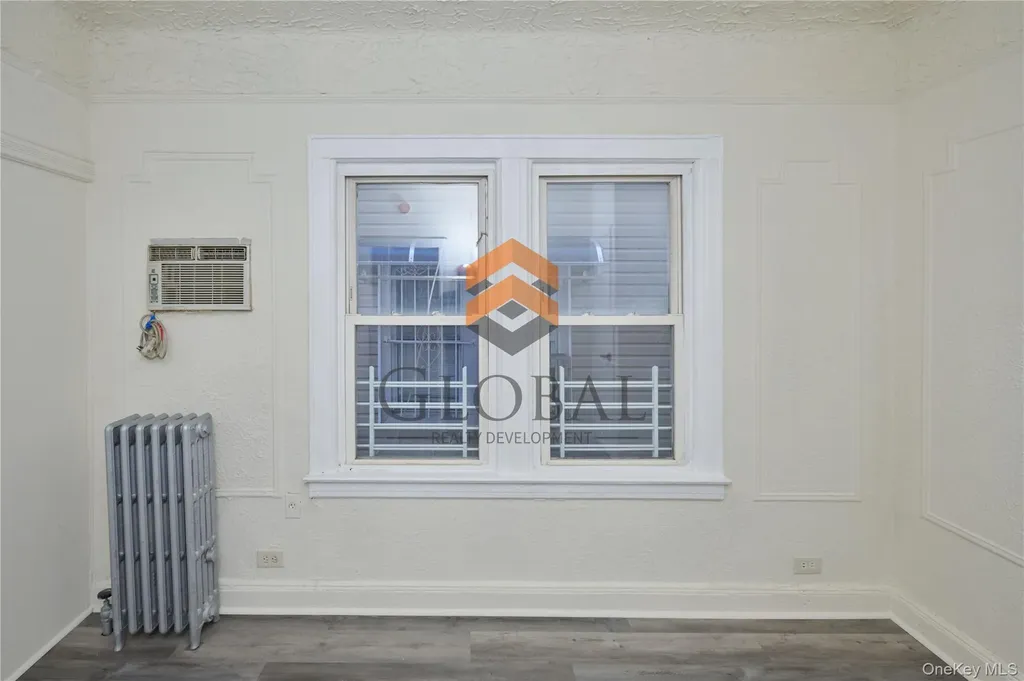 865 E 215th Street Bronx NY 10467
