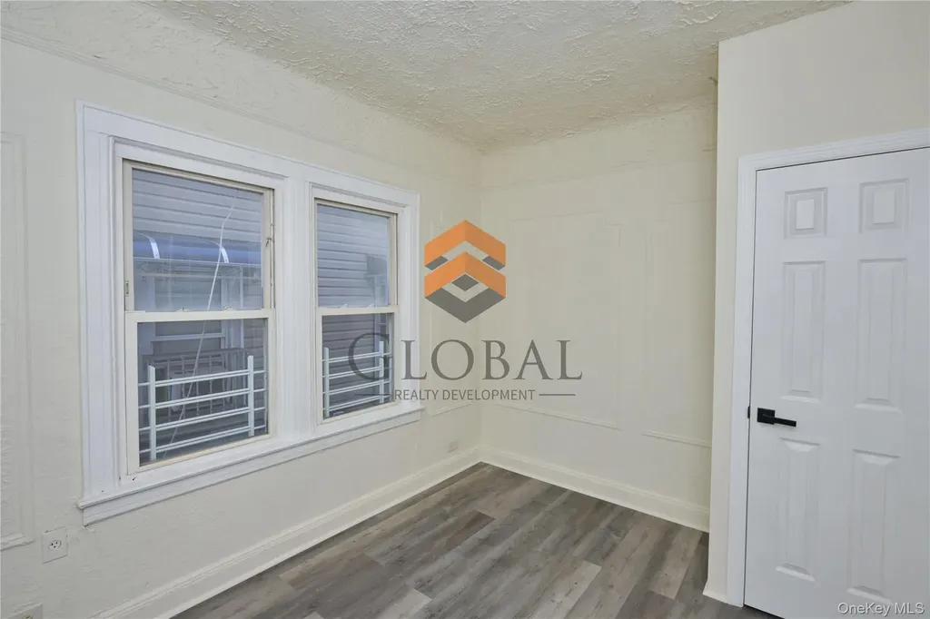 865 E 215th Street Bronx NY 10467