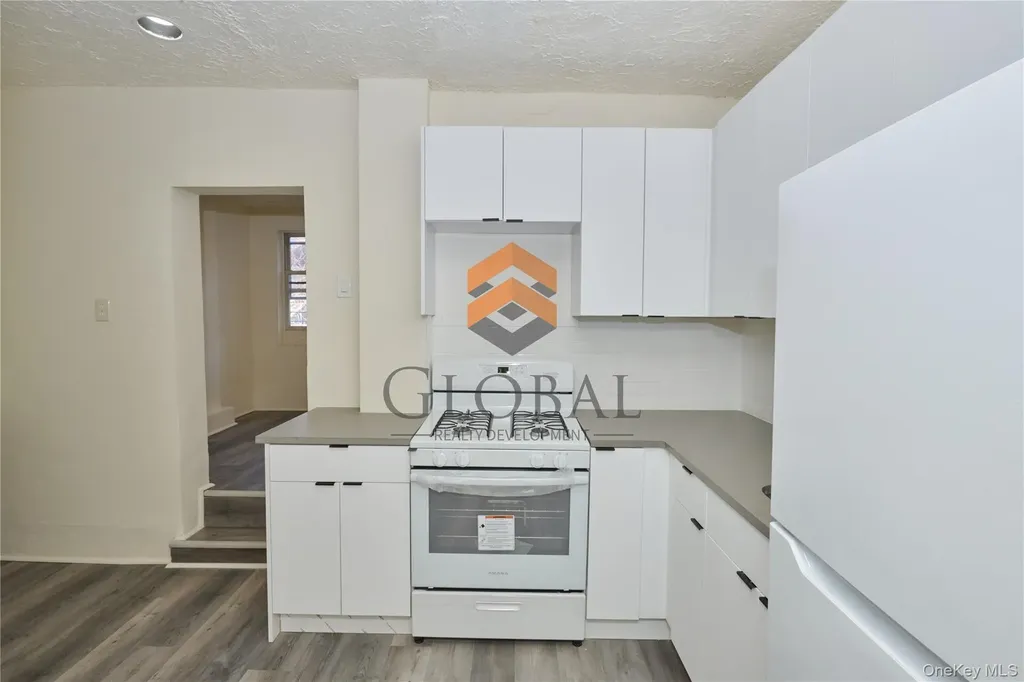 865 E 215th Street Bronx NY 10467