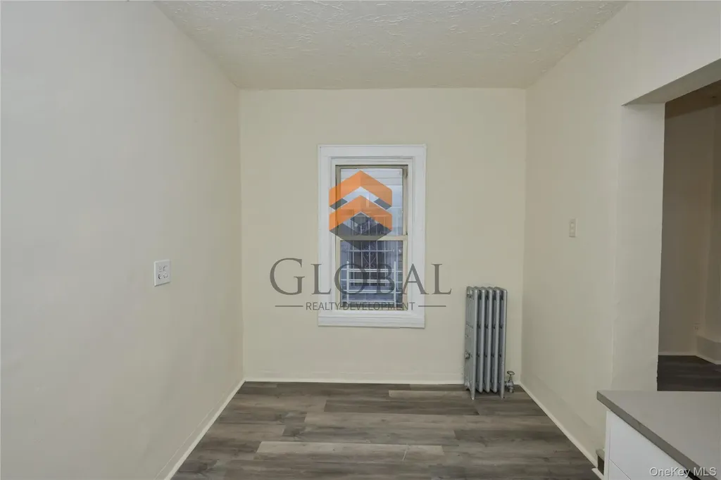 865 E 215th Street Bronx NY 10467