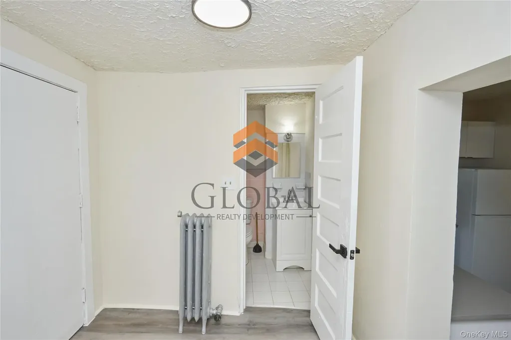 865 E 215th Street Bronx NY 10467
