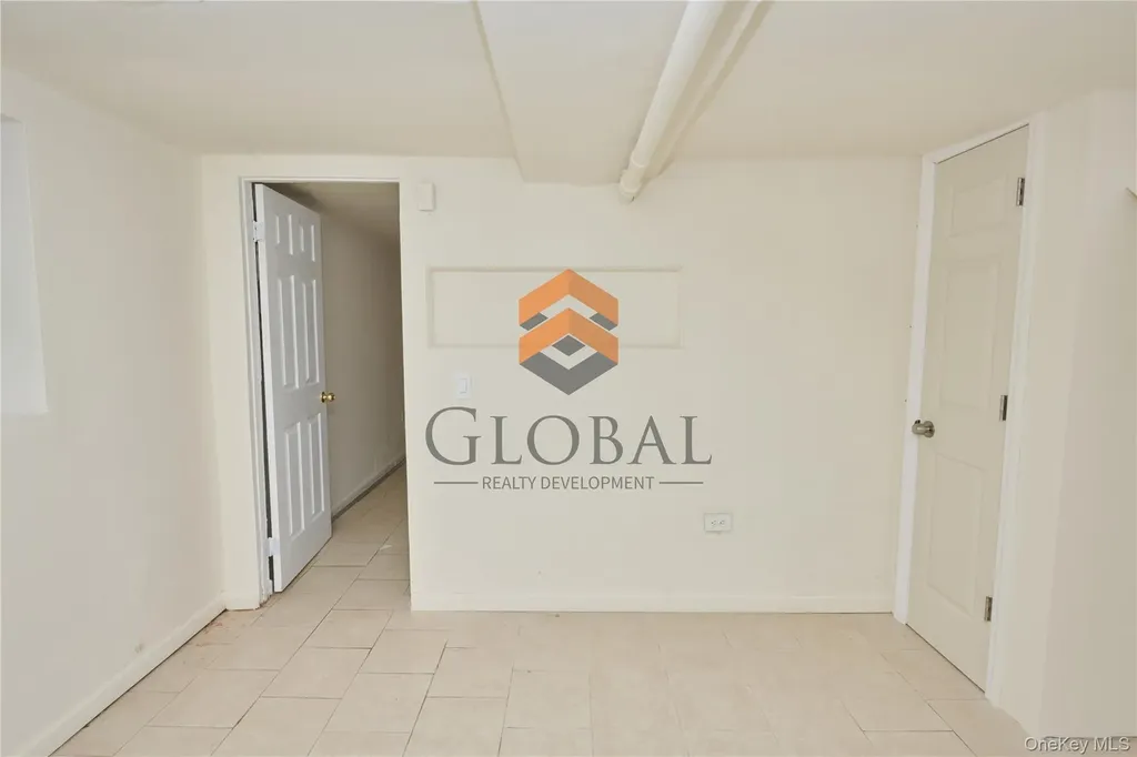 865 E 215th Street Bronx NY 10467