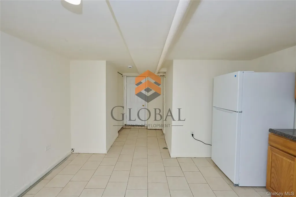 865 E 215th Street Bronx NY 10467