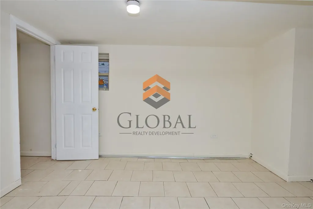 865 E 215th Street Bronx NY 10467