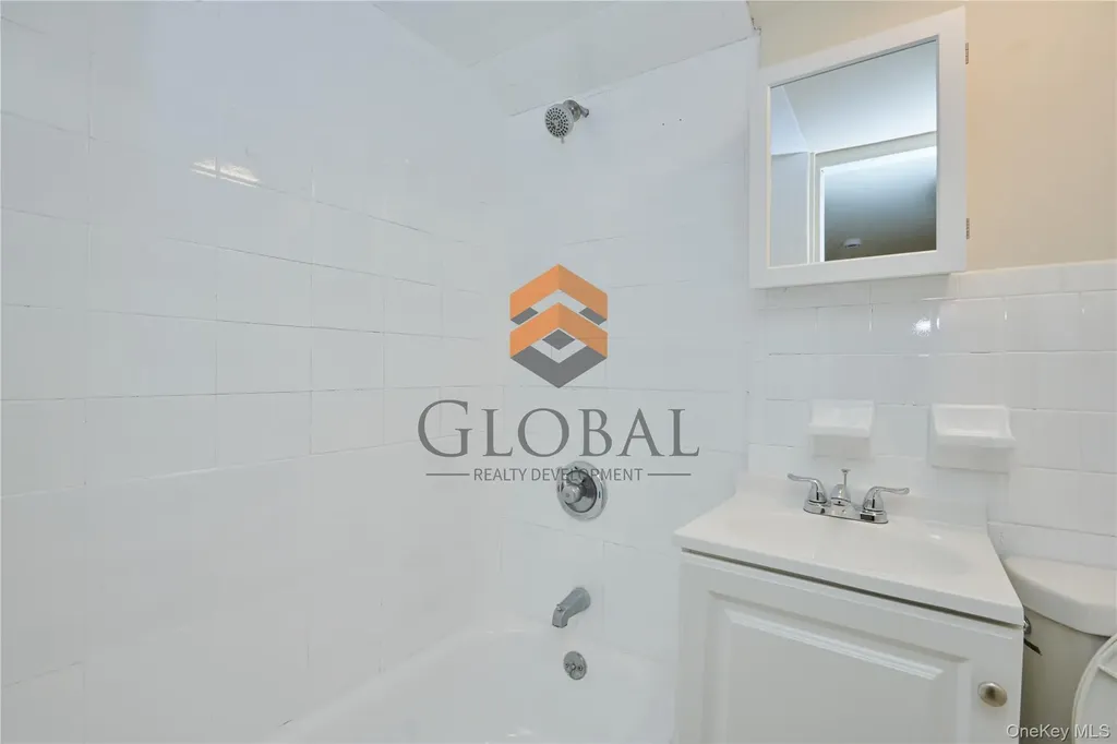 865 E 215th Street Bronx NY 10467