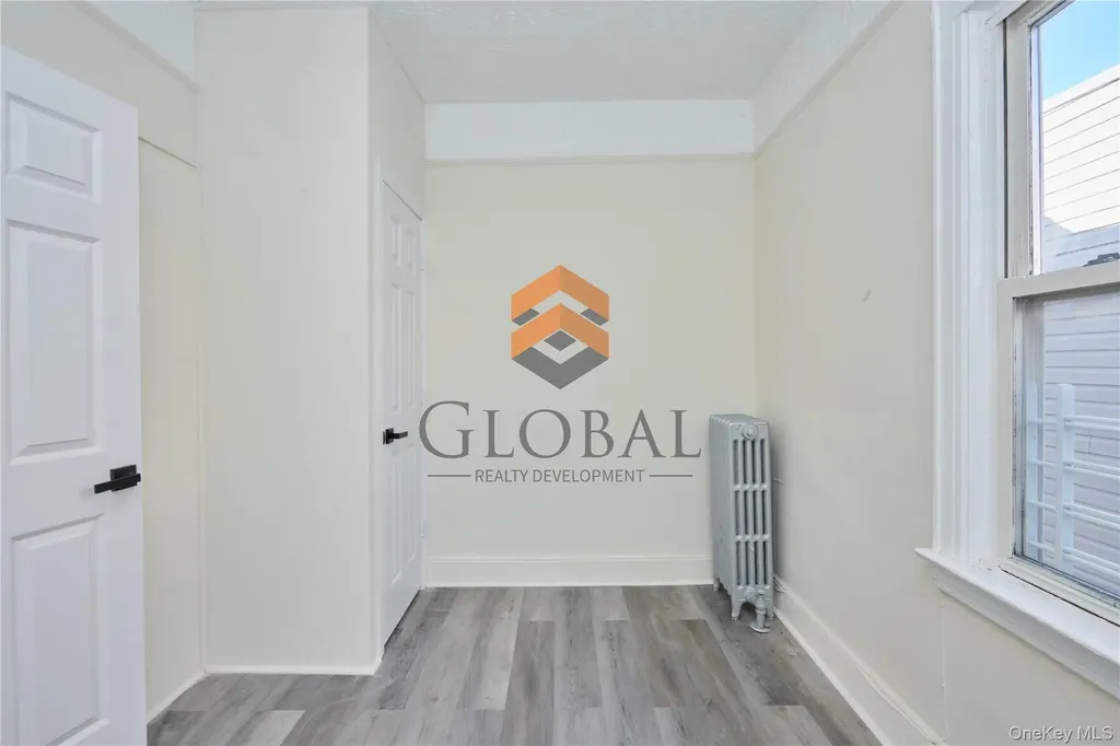 865 E 215th Street Bronx NY 10467
