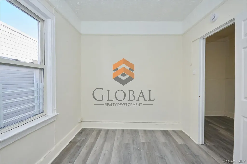 865 E 215th Street Bronx NY 10467