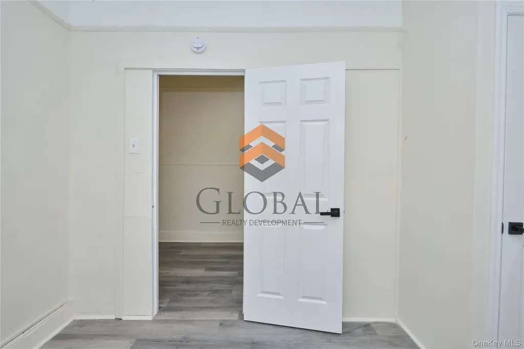 865 E 215th Street Bronx NY 10467