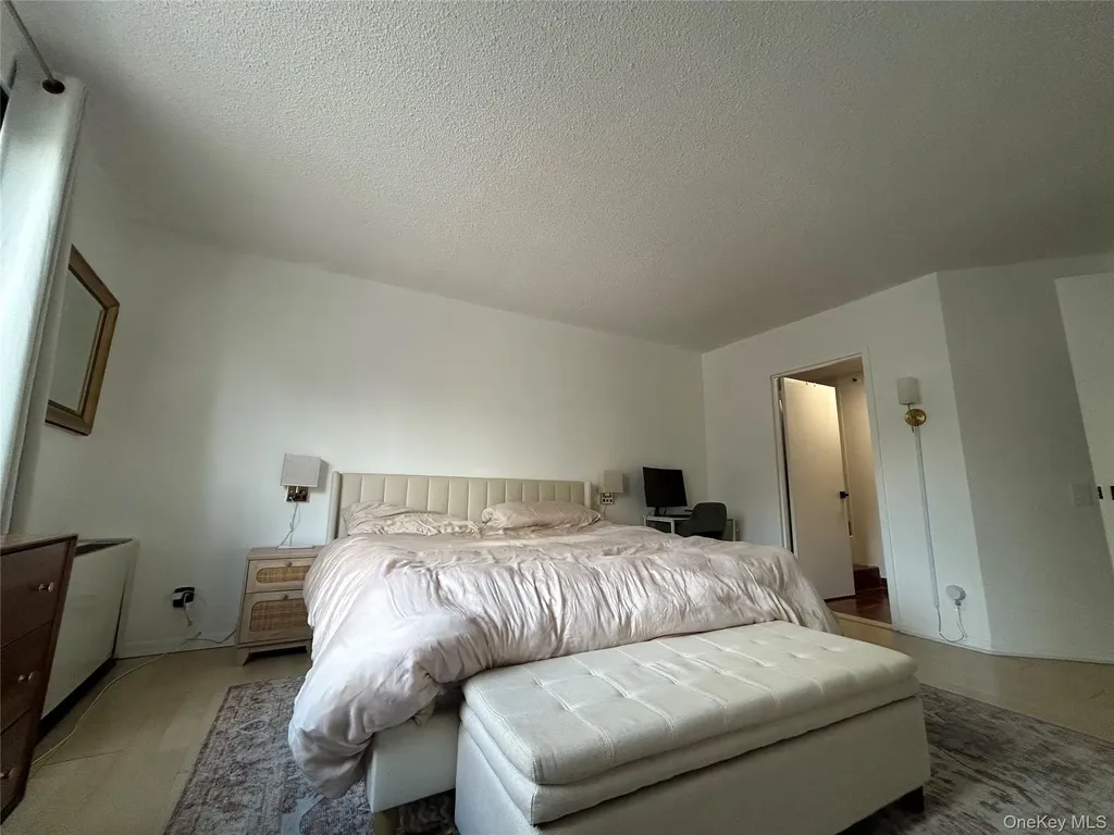 10 Cottage Place White Plains NY 10601