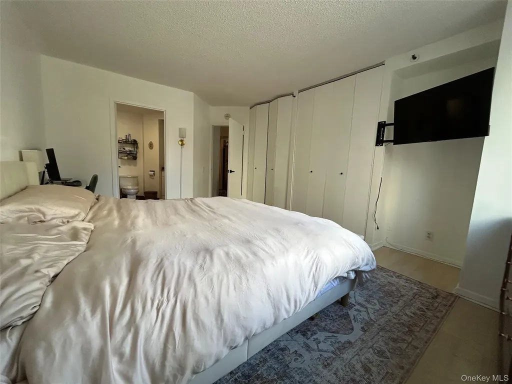 10 Cottage Place White Plains NY 10601
