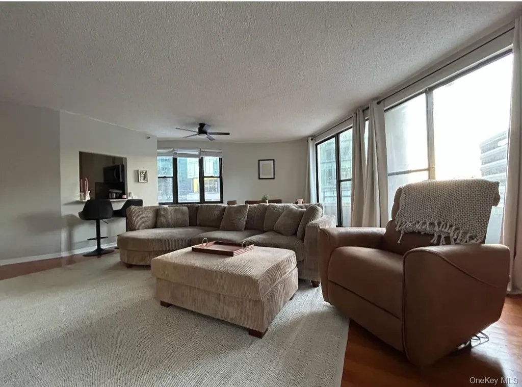 10 Cottage Place White Plains NY 10601