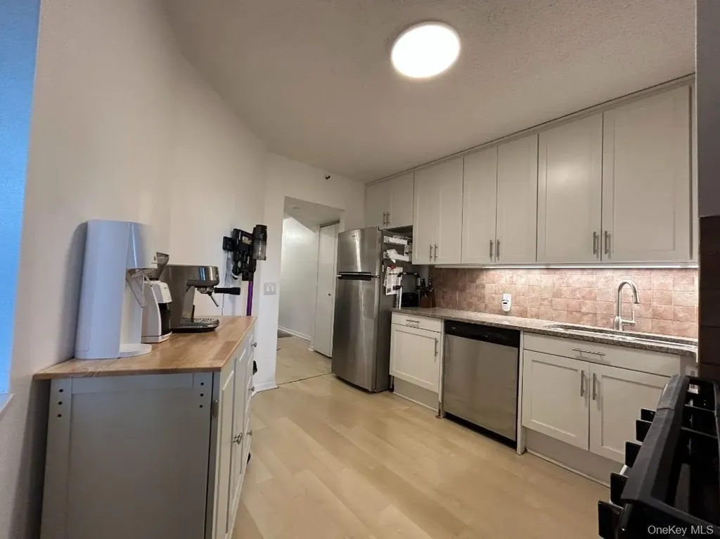 10 Cottage Place White Plains NY 10601