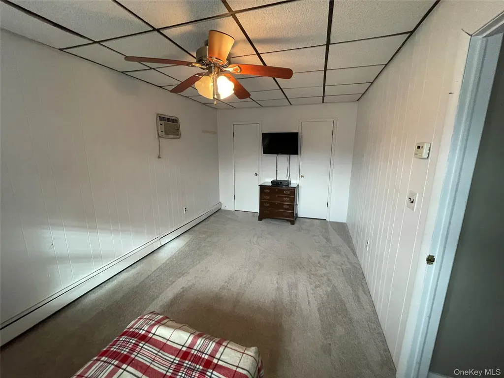 413 37th Street Lindenhurst NY 11757