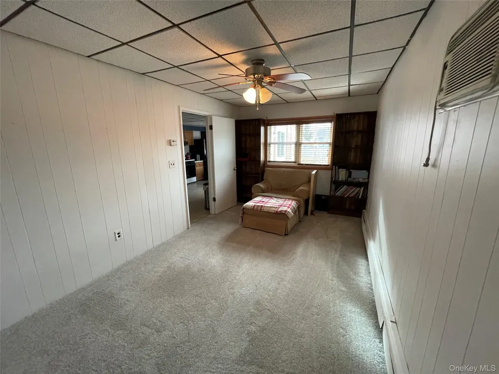413 37th Street Lindenhurst NY 11757