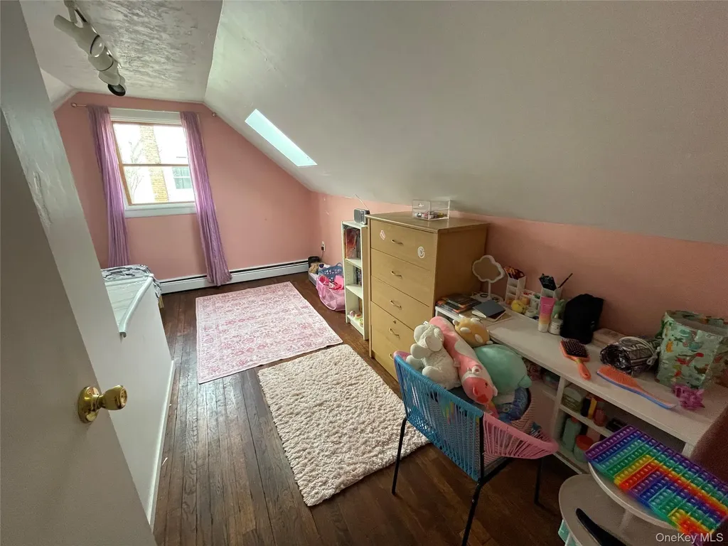 413 37th Street Lindenhurst NY 11757