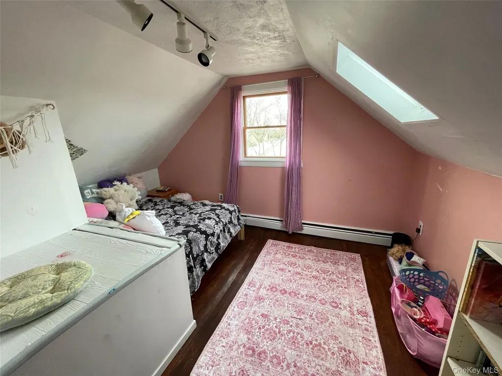 413 37th Street Lindenhurst NY 11757
