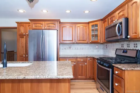172 Farmingdale Road Blooming Grove NY 10914