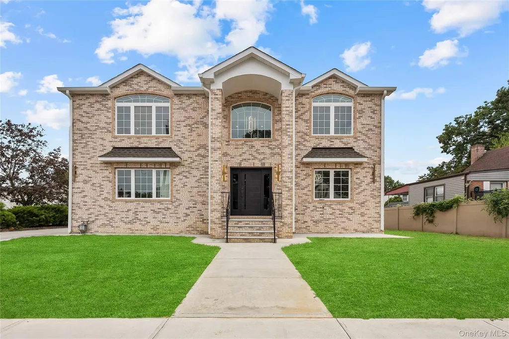 311 Lyon Street Valley Stream NY 11580