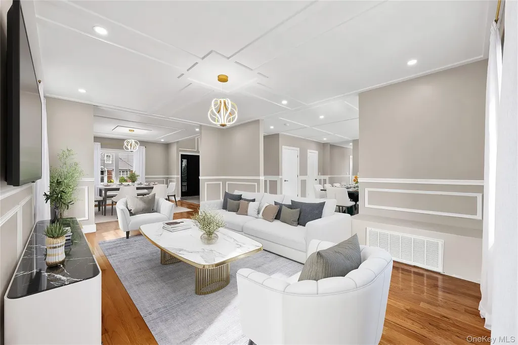 311 Lyon Street Valley Stream NY 11580