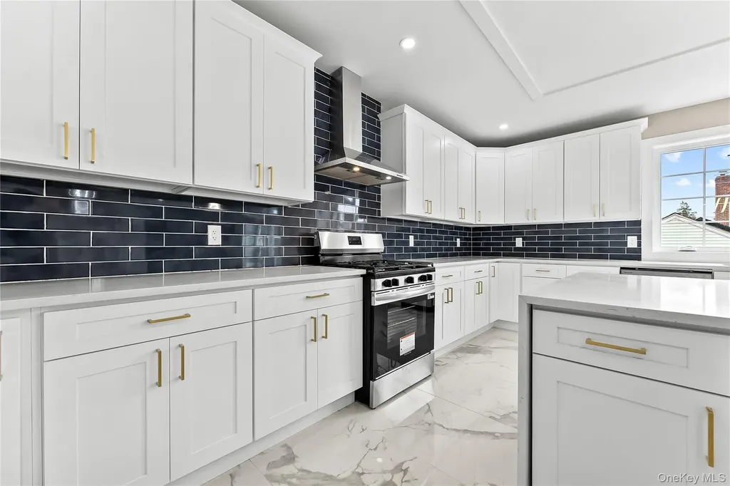 311 Lyon Street Valley Stream NY 11580