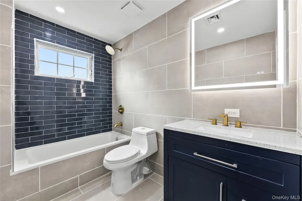 311 Lyon Street Valley Stream NY 11580