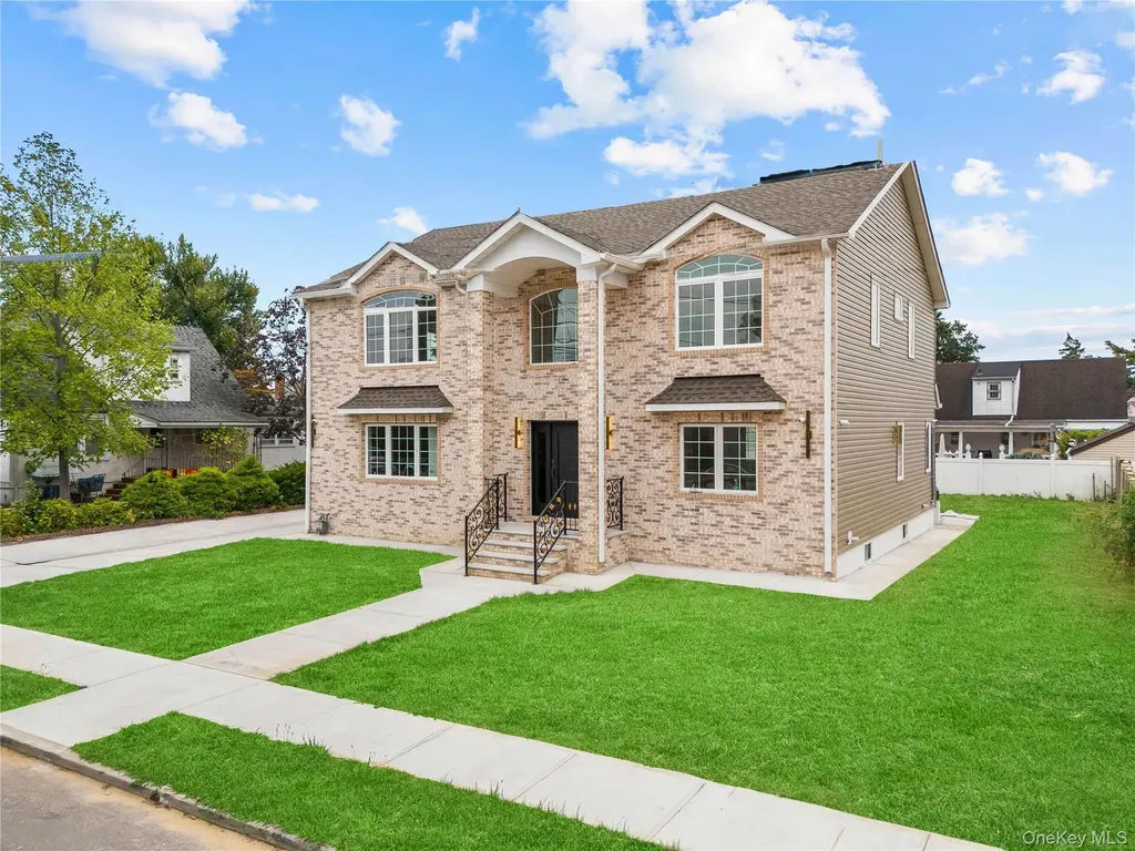 311 Lyon Street Valley Stream NY 11580