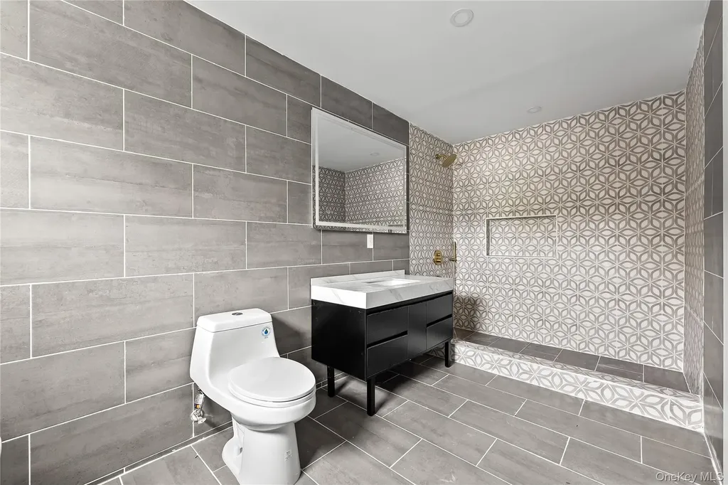 311 Lyon Street Valley Stream NY 11580