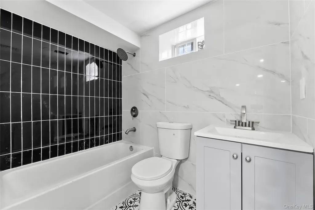 311 Lyon Street Valley Stream NY 11580