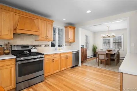 125 Travers Avenue Mamaroneck NY 10543