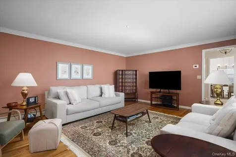 125 Travers Avenue Mamaroneck NY 10543