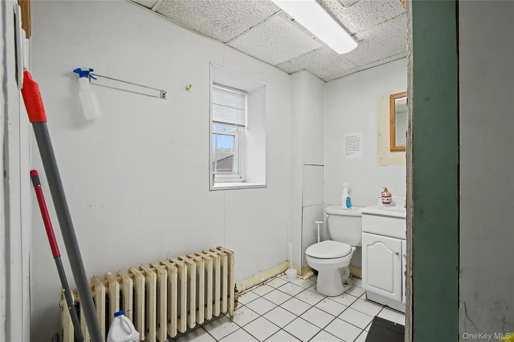 384-386 Broadway Monticello NY 12701