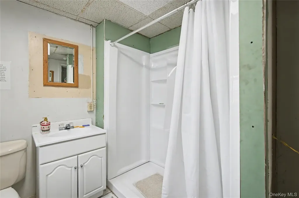 384-386 Broadway Monticello NY 12701